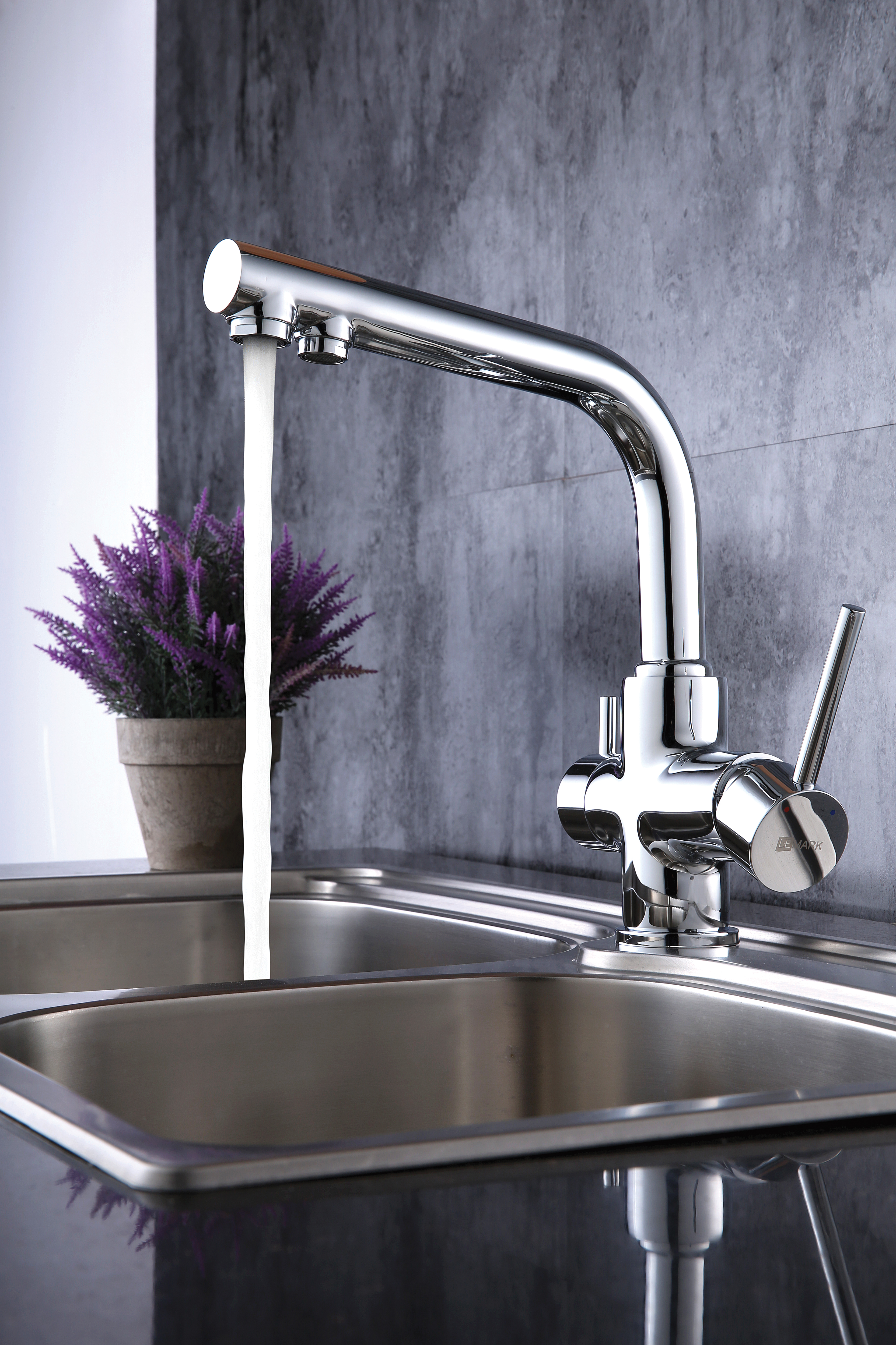 Смеситель для кухни LEMARK LM3061C хром